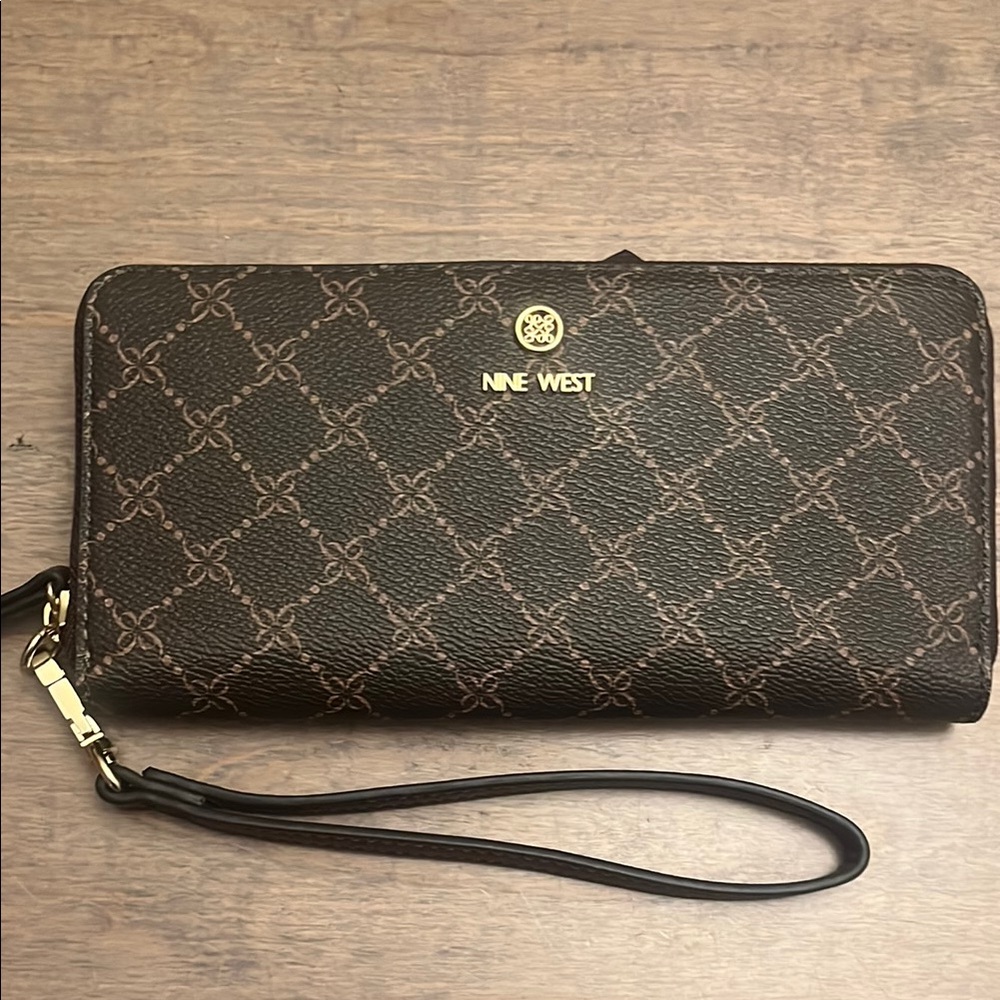 Nine West Brown Wristlet Wallet
